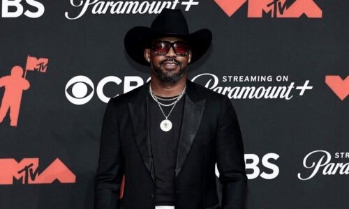 Jon Jones Introduces Bailey Zimmerman & The Kid LAROI at the 2025 VMAs